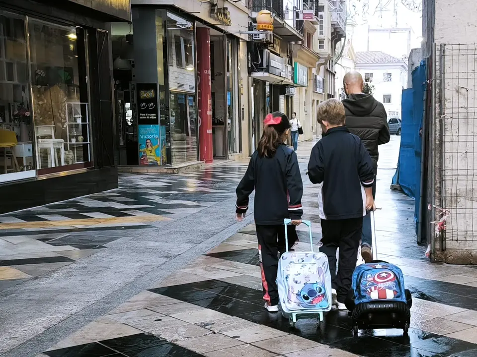 estudiantes alumnos ni&ntilde;os