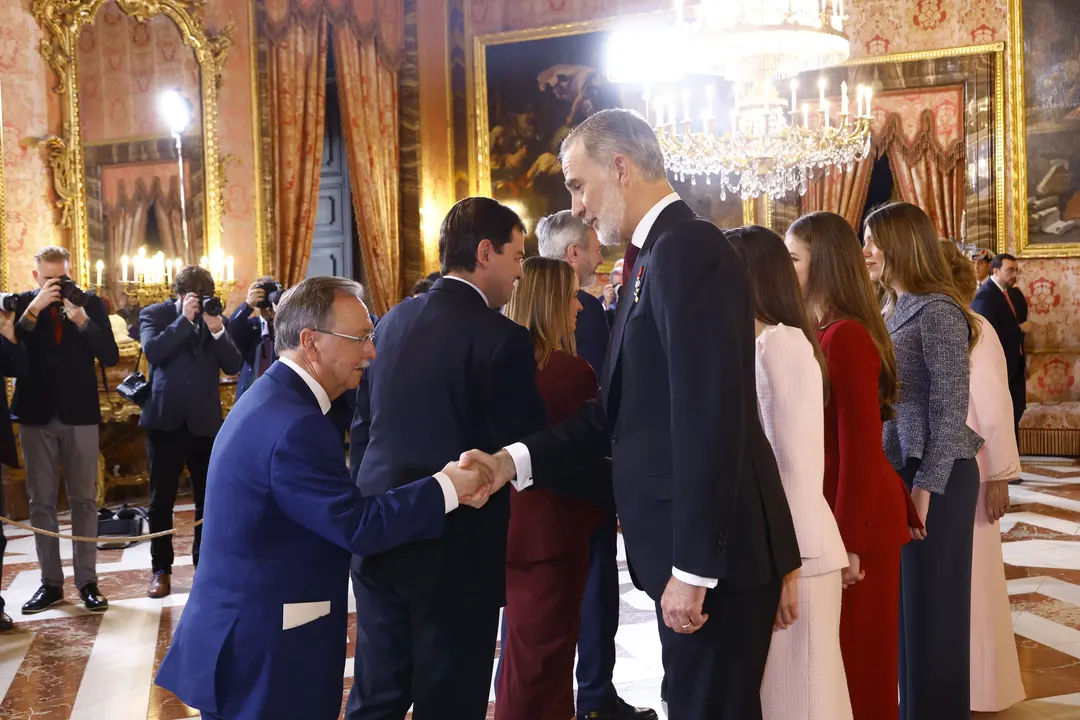 vivas rey felipe
