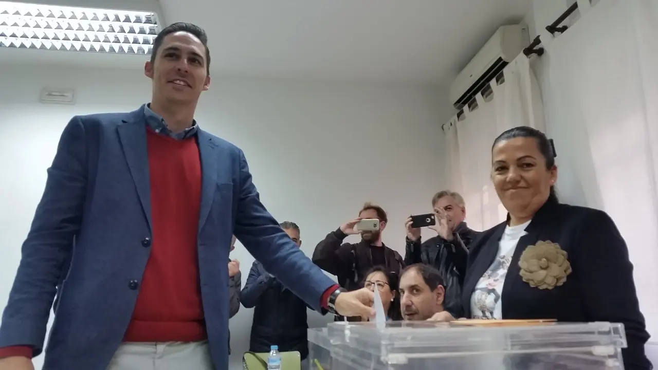 PHOTO-2019-11-10-11-32-36