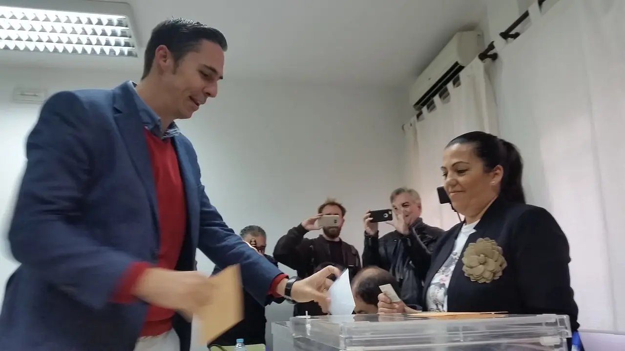 PHOTO-2019-11-10-11-32-37