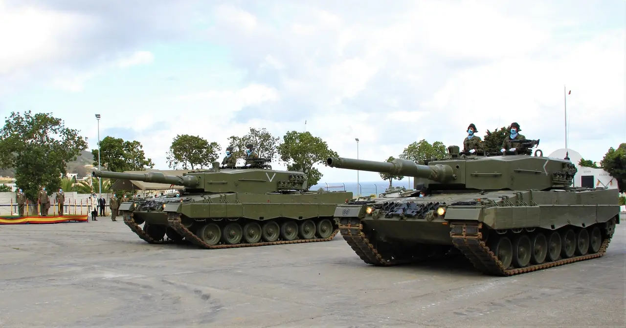 RC 3 DESFILE CARROS DE COMBATE