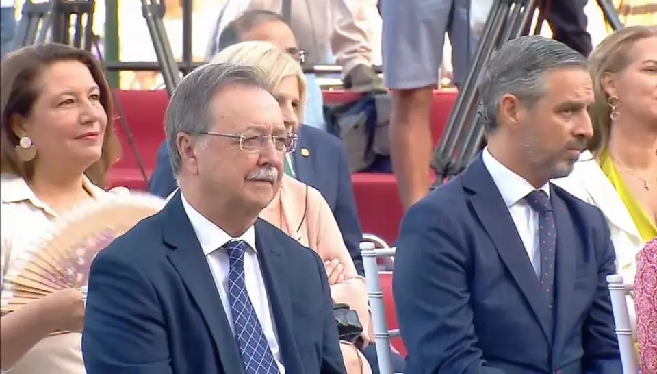 366C8A25-393A-473F-8C7B-171716DCACC3