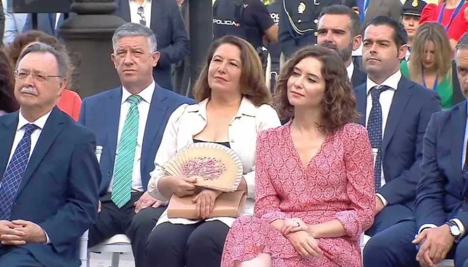 A5307DAA-4D87-4C3C-9475-B13E1CF03AED