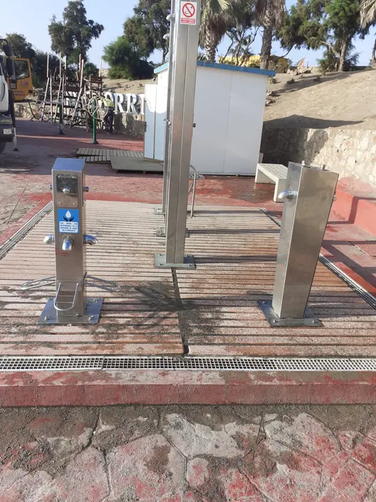 desinfeccion_duchas_playa_1