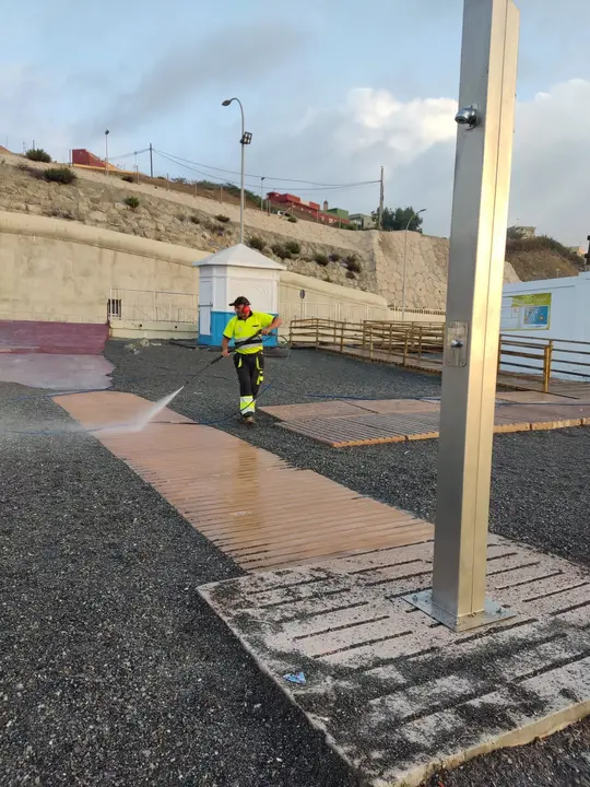 limpieza_acceso_Playa_Tarajal_2