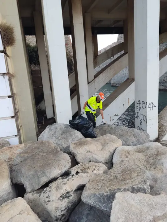 limpieza_escollera_Chorrillo