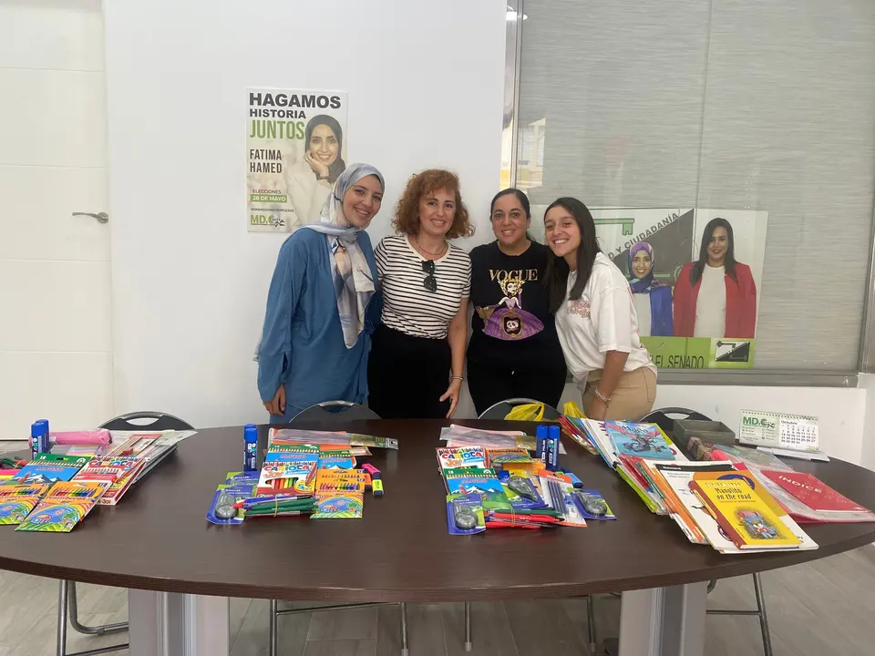 IMG_1807Jóvenes por la Dignidad entrega en los colegios el material escolar del evento ‘Diversión Solidaria II’