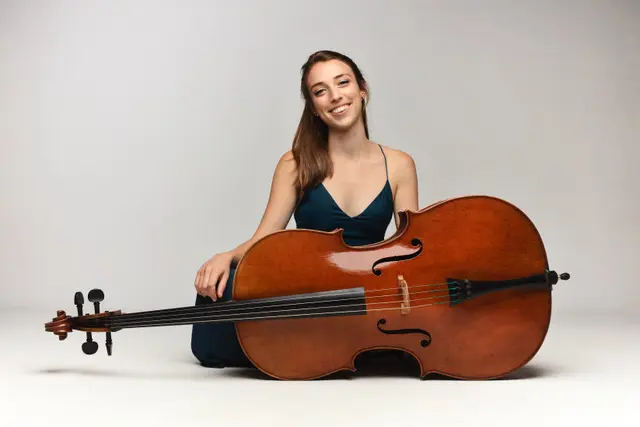 Lourdes Kleykens Violonchelo