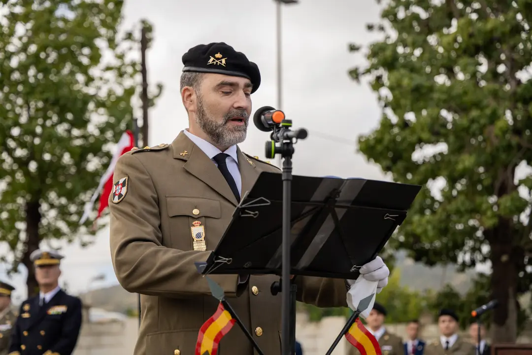 Foto 2 Alocución teniente coronel Martel. Acuartelamiento Coronel Galindo