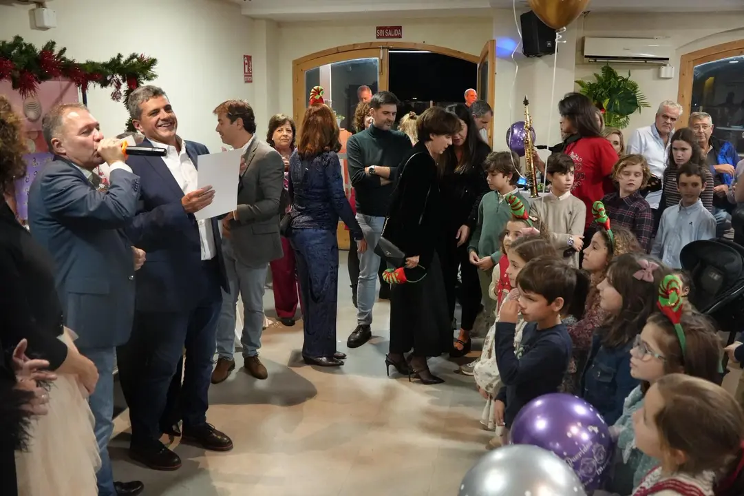 2025 - 12 - 18  - Cena Navidad COMCE - 10