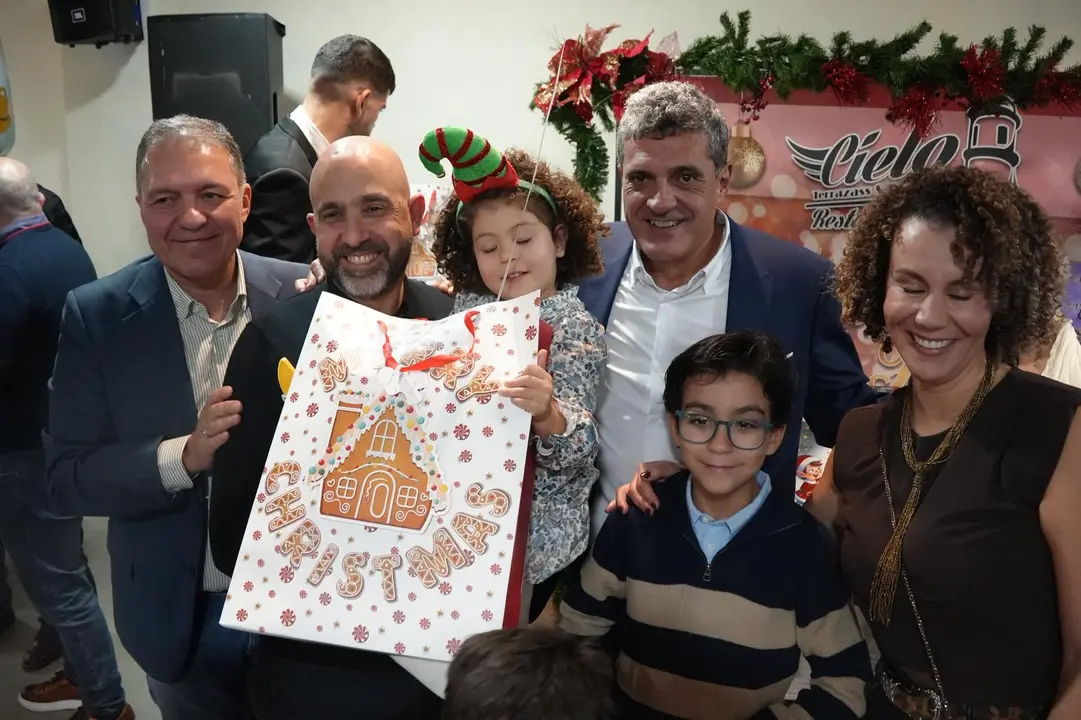 2025 - 12 - 18  - Cena Navidad COMCE - 19