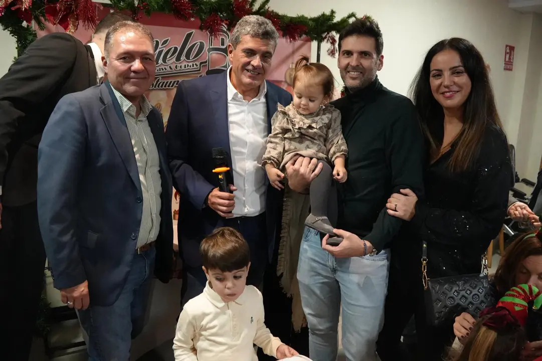 2025 - 12 - 18  - Cena Navidad COMCE - 23