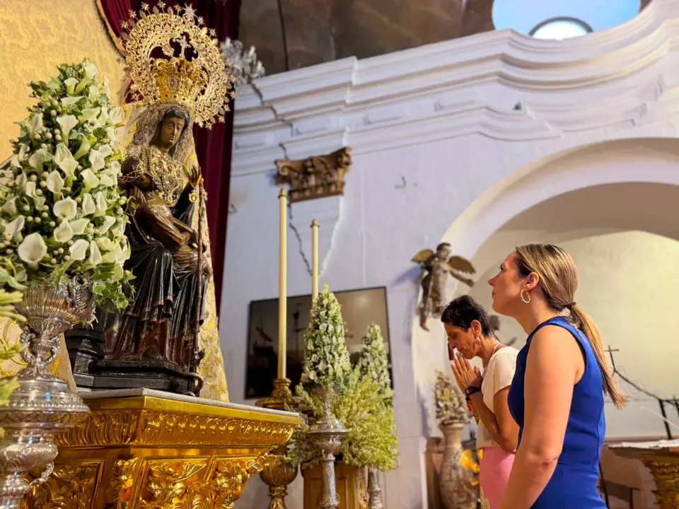 kissy pilar besamanos virgen africa (5)
