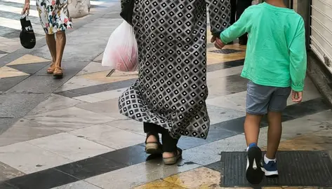ni&ntilde;o familia