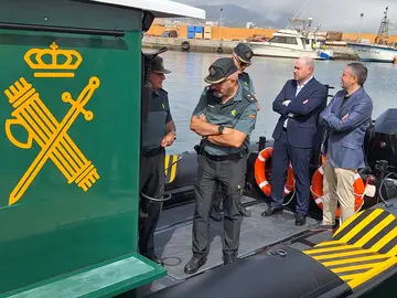 guardia civil servicio mar&iacute;timo p&eacute;rez triano