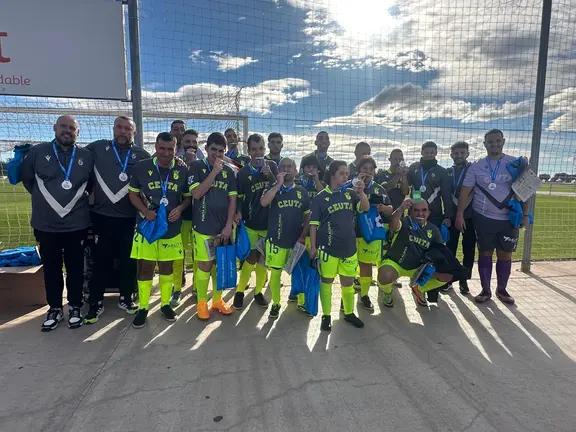 Los integrantes de la AD Ceuta FC Genuine, tras finalizar su participación en la primera fase de la LaLiga Genuine