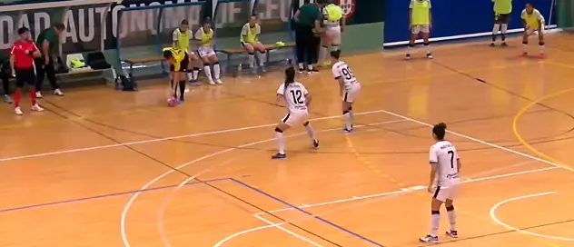 Un lance del choque disputado este s&aacute;bado en el 'Guillermo Molina'