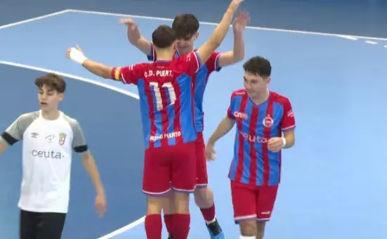 Jugadores del Puerto celebran uno de sus goles contra el Deportivo Ceut&iacute;