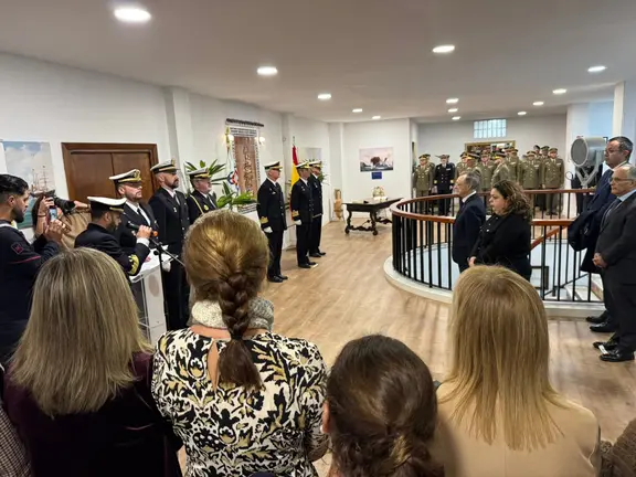 foto general comandancia naval