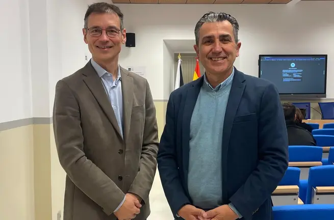 Foto clausura programa Emprendedor UNED