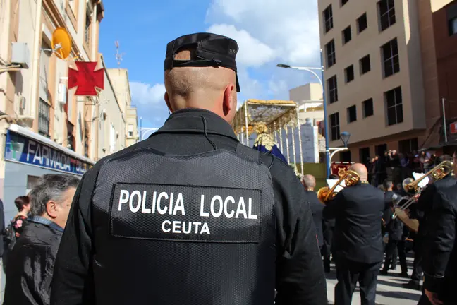 polic&iacute;a local