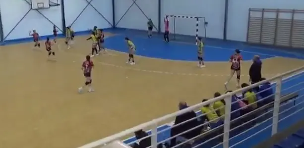 Un momento del partido disputado este domingo por el Estudiantes