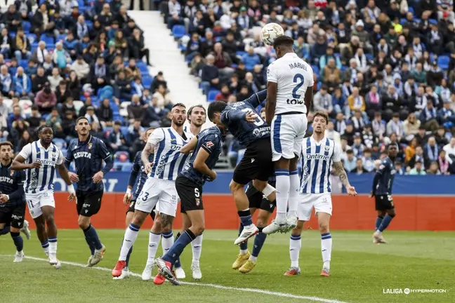 Una imagen del duelo disputado este s&aacute;bado por el Ceuta en Butarque