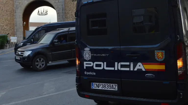 polic&iacute;a nacional 3