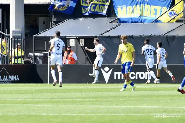 Marcos Fern&aacute;ndez celebra el 1-0
