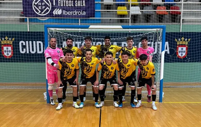 Formaci&oacute;n del Imperio Los Rosales, antes de medirse al filial del M&aacute;laga