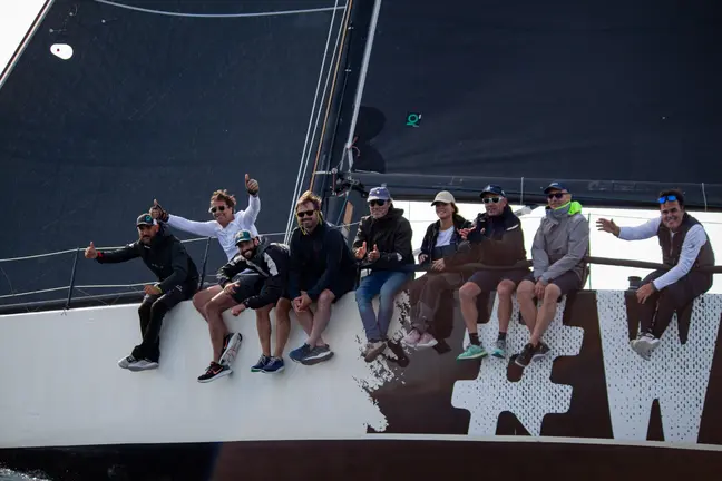 Tripulaci&oacute;n de la embarcaci&oacute;n ganadora de la VIII Copa Intercontinental Marbella-Ceuta-Sotogrande