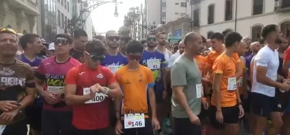 Momentos previos a la salida de la VI Vuelta al Hacho