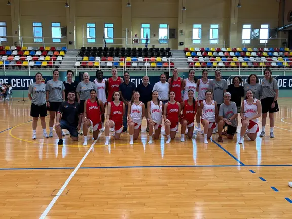 La selecci&oacute;n espa&ntilde;ola Sub 17 se entren&oacute; este viernes en el pabell&oacute;n 'Guillermo Molina'