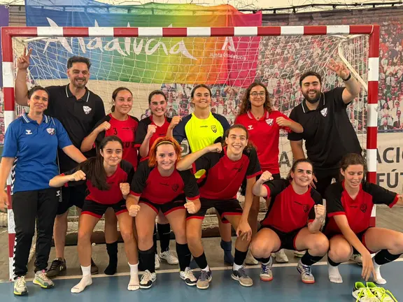 Las integrantes del Ram&oacute;n y Cajal celebran su ascenso en M&aacute;laga
