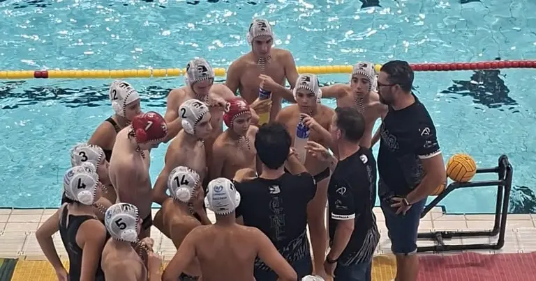 Peter Kubicsko y sus jugadores, durante el Nacional Infantil de Sabadell