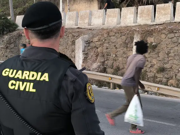 guardia civil inmigrante