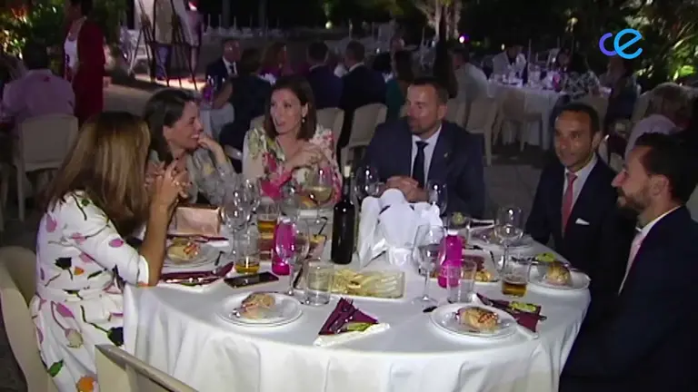 cena ben&eacute;fica aecc