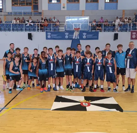 Los equipos de La Inmaculada disfrutaron de una jornada de baloncesto junto a los de Chiclana y San Fernando