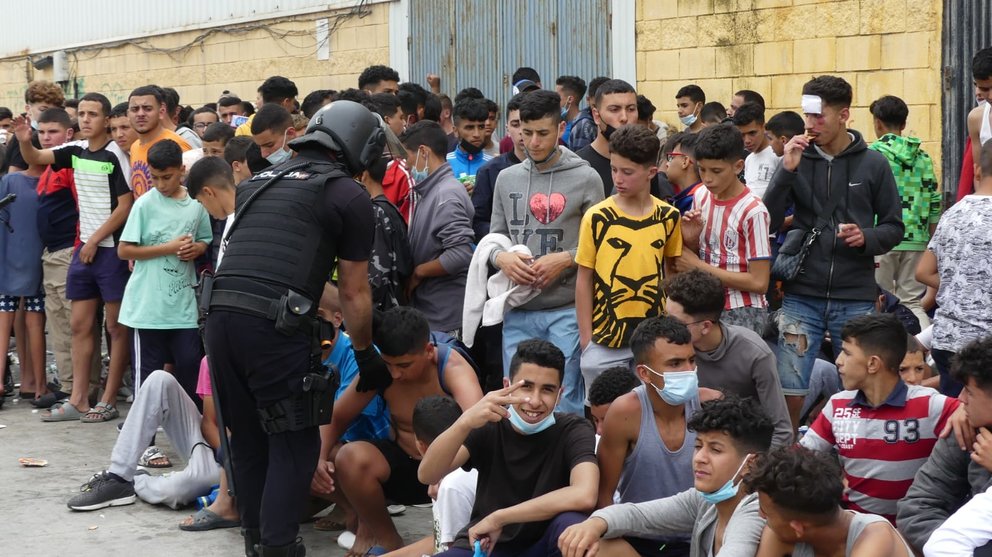 policia nacional migrantes menores marroquies nave tarajal