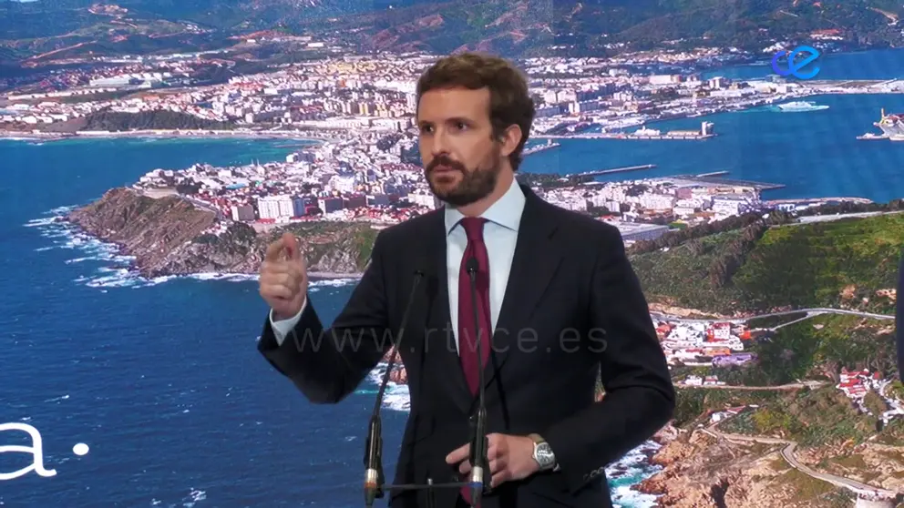 PAblo Casado en stand e fitur