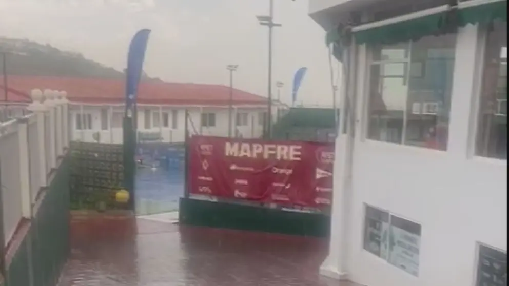 SUSPENDIDO TORNEO TENIS LLUVIA