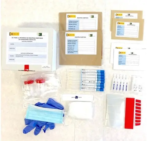 KIT PARA LA TOMA DE VESTIGIOS BIOLÓGICOS DEL CUERPO DE LA VÍCTIMA