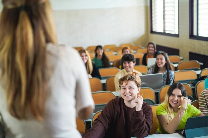 MAESTRA DOCENTE CLASE