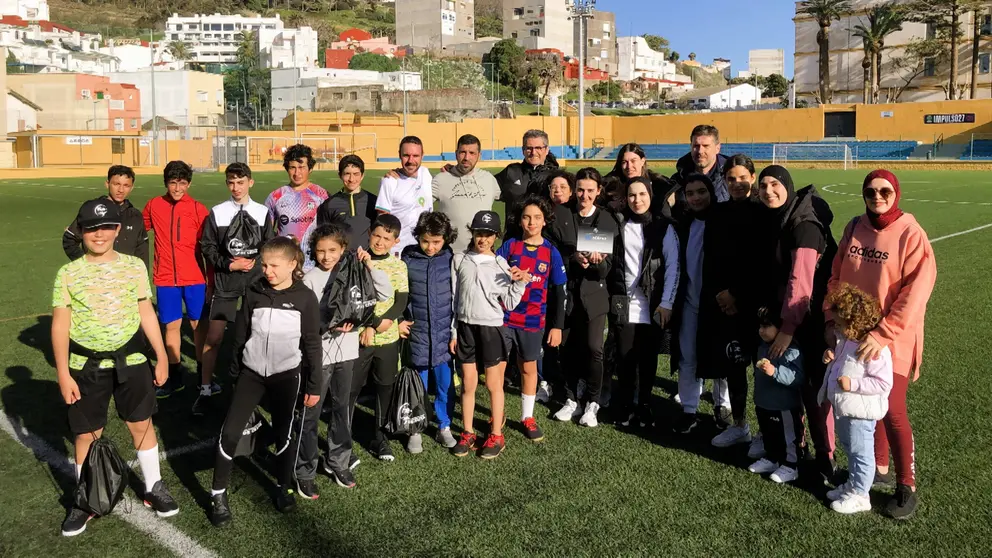 Usuarios de ACEPAS disfrutan de una jornada de fútbolcon motivo del Día Internacional del Implante Coclear