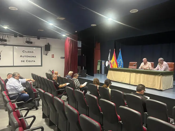 reunión_feria