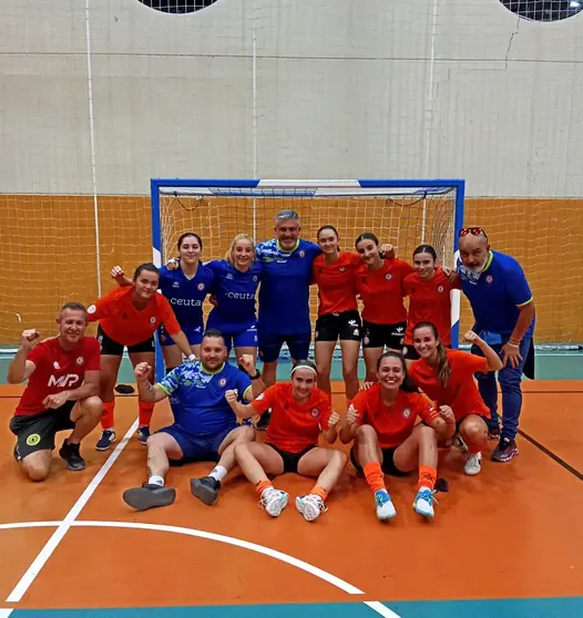 Los componentes del Camoens celebran la victoria en tierras madrileñas