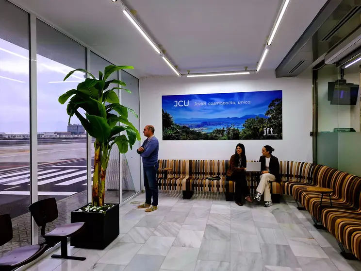 Nuevo mobiliario terminal JCU 6