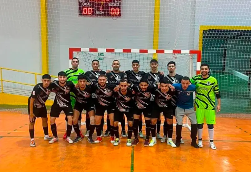 Formación del Imperio Los Rosales, que ya es nuevo equipo de Segunda B