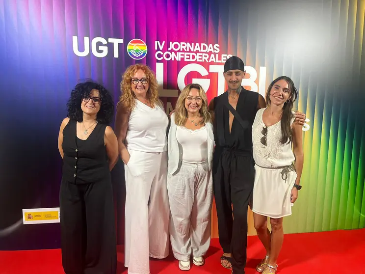Foto Jornadas Confederales LGTBI. Participantes de Ceuta