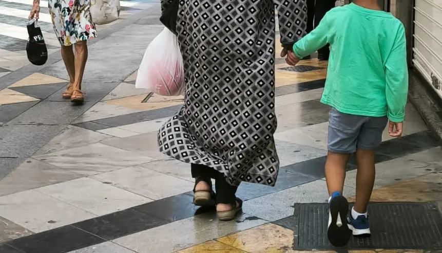 niño familia